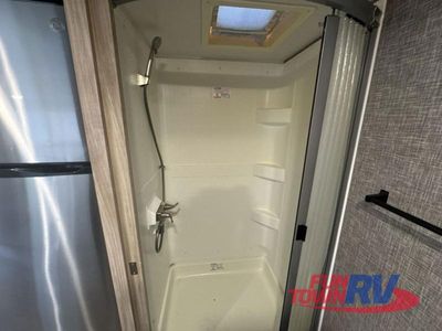 2022 Winnebago Micro Minnie — photo 29 view
