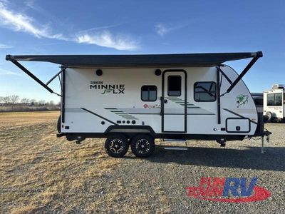 2022 Winnebago Micro Minnie — photo 15 view