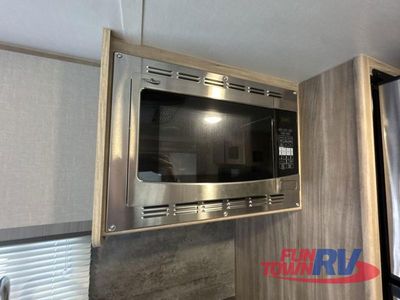 2022 Winnebago Micro Minnie — photo 21 view