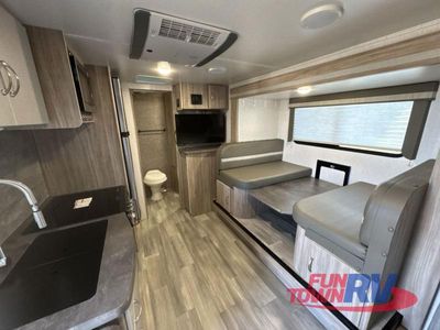 2022 Winnebago Micro Minnie — photo 16 view