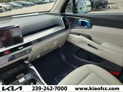 2026 Kia Sorento Hybrid — photo 18 view