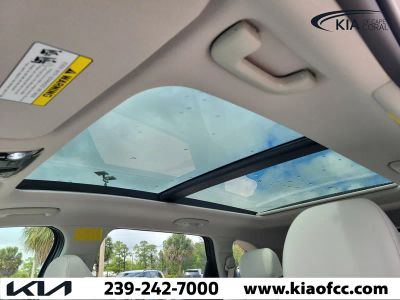 2026 Kia Sorento Hybrid — photo 21 view