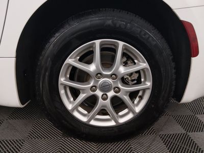 2023 Chrysler Voyager - Photo 10