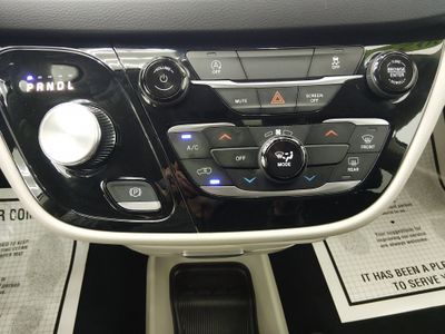 2023 Chrysler Voyager - Photo 13