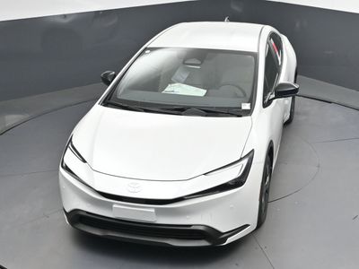 2026 Toyota Prius LE Hatchback — photo 26 view