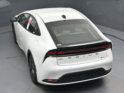 2026 Toyota Prius LE Hatchback — photo 31 view