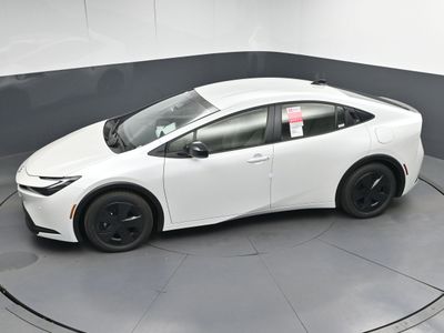 2026 Toyota Prius LE Hatchback — photo 33 view