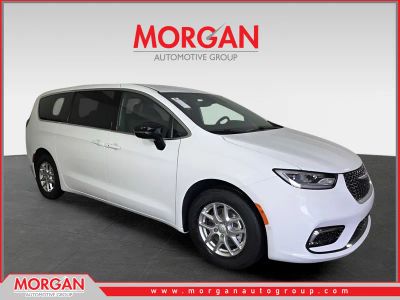 2026 Chrysler Pacifica Select in White — front three-quarter view