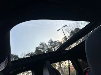 2025 Mercedes-Benz GLC - Photo 12
