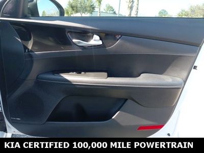 2024 Kia Forte - Photo 23