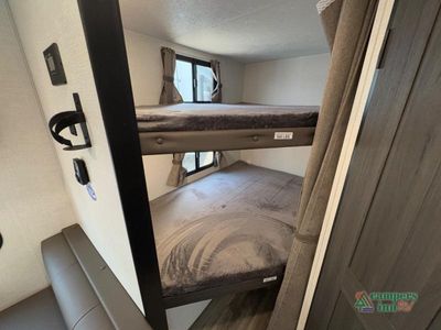 2025 Venture RV Stratus - Photo 29