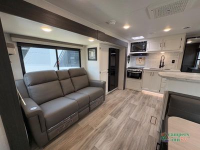 2025 Venture RV Stratus - Photo 15