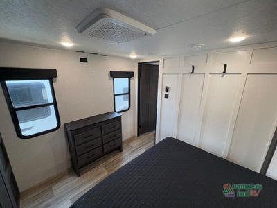 2025 Venture RV Stratus - Photo 38