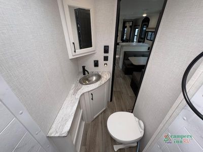 2025 Venture RV Stratus - Photo 36