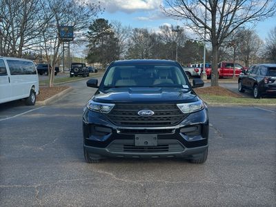 2022 Ford Explorer - Photo 2