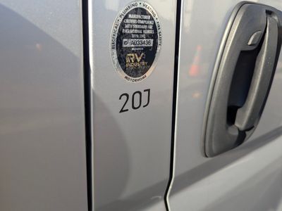 2022 Thor Motor Coach Tellaro — photo 11 view