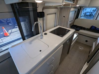 2022 Thor Motor Coach Tellaro — photo 15 view