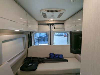 2022 Thor Motor Coach Tellaro — photo 14 view