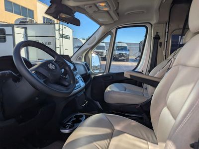 2022 Thor Motor Coach Tellaro — photo 8 view