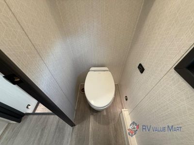 2022 DRV Luxury Suites FullHouse — photo 25 view