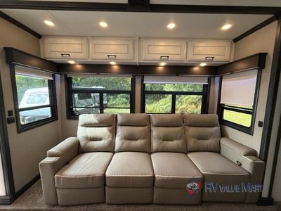 2022 DRV Luxury Suites FullHouse — photo 15 view