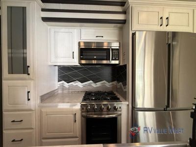 2022 DRV Luxury Suites FullHouse — photo 16 view