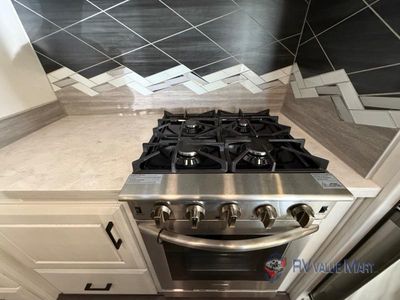 2022 DRV Luxury Suites FullHouse — photo 17 view