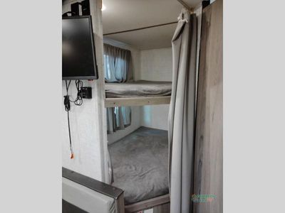 2021 Gulf Stream RV Friendship — photo 29 view