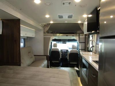 2025 Winnebago NAVION - Photo 14