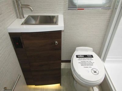 2025 Winnebago NAVION - Photo 17