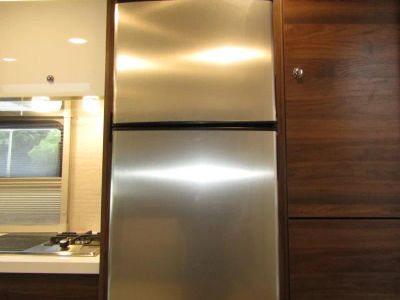 2025 Winnebago NAVION - Photo 9