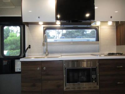 2025 Winnebago NAVION - Photo 7