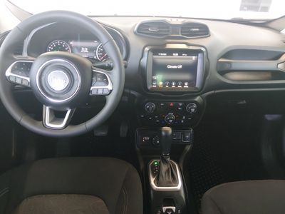 2023 Jeep Renegade - Photo 15