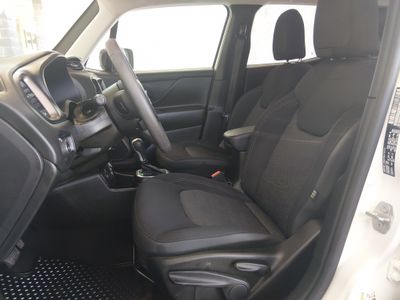 2023 Jeep Renegade - Photo 10