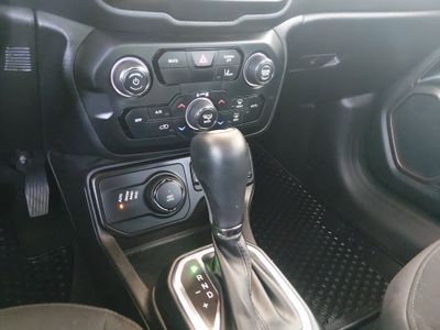 2023 Jeep Renegade - Photo 19