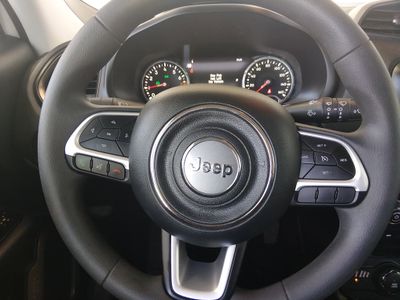 2023 Jeep Renegade - Photo 16