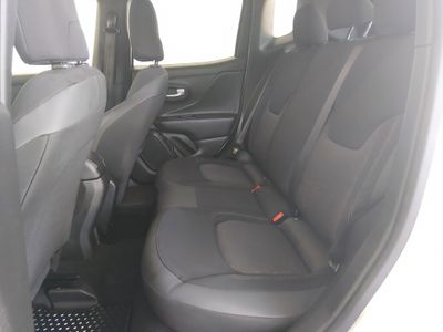 2023 Jeep Renegade - Photo 11