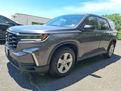 2023 Honda Pilot — rear three-quarter view