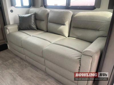 2023 Montana 3761FL - Photo 32