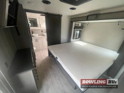 2023 Montana 3761FL - Photo 19
