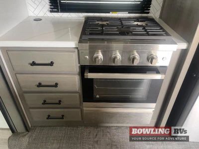 2023 Montana 3761FL - Photo 14