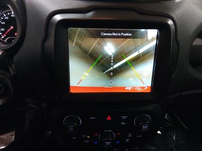 2023 Jeep Renegade - Photo 16