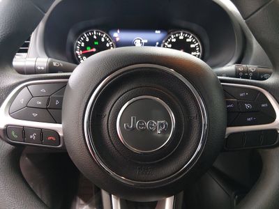 2023 Jeep Renegade - Photo 12