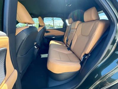 2025 Lexus RX 350 - Photo 31