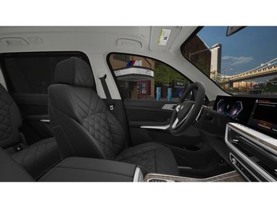 2026 BMW X7 — photo 9 view