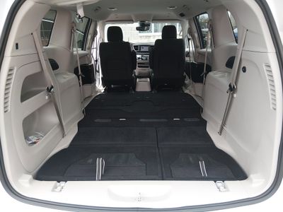 2024 Chrysler Voyager - Photo 13