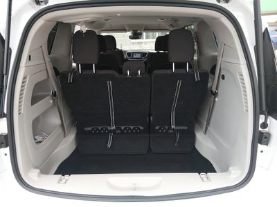 2024 Chrysler Voyager - Photo 12