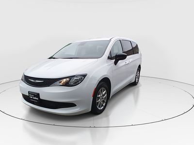 2024 Chrysler Voyager - Photo 3
