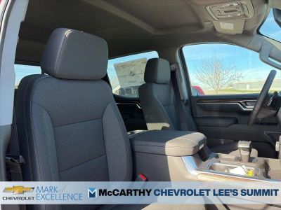 2026 Chevrolet Silverado 1500 — photo 30 view