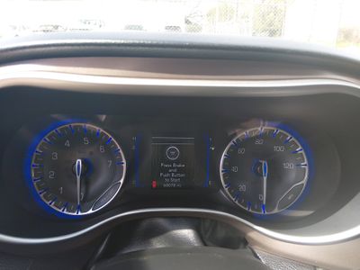 2020 Chrysler Voyager - Photo 14